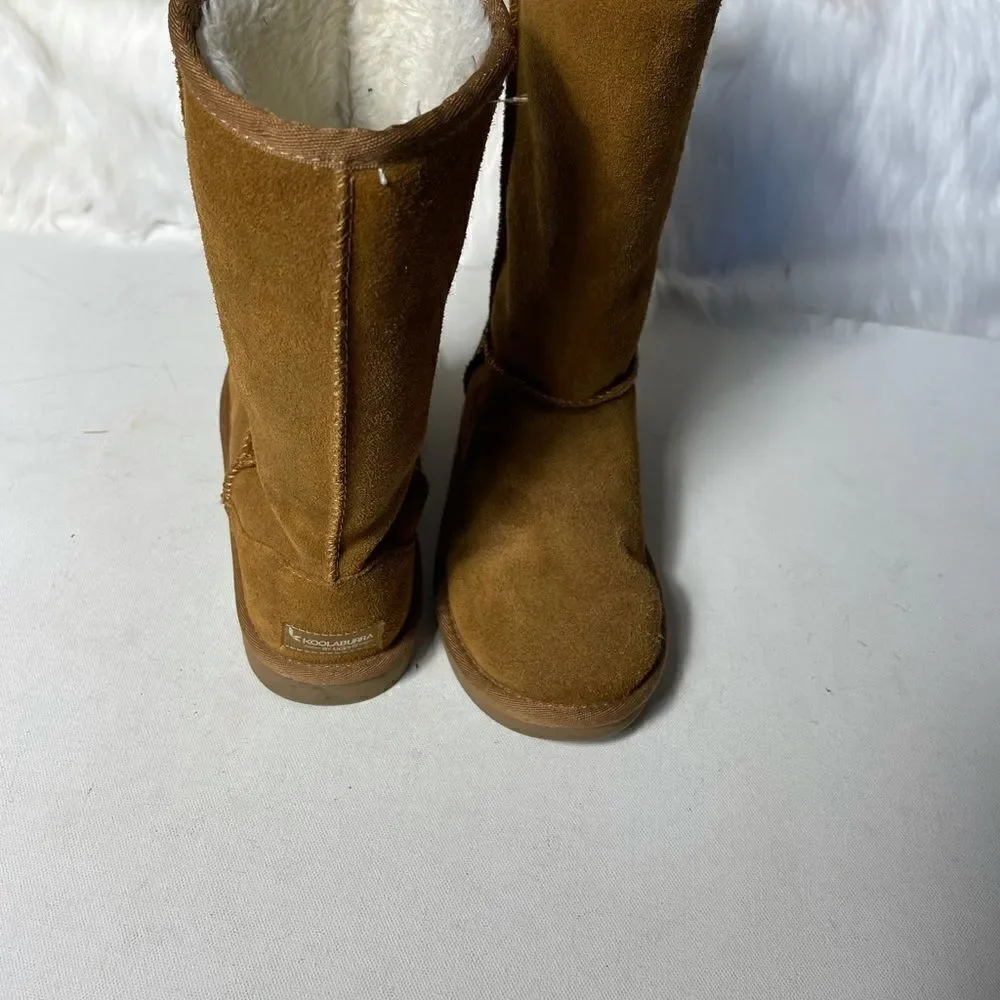 Kookaburra by UGG brown suede with sheepskin lining size 4